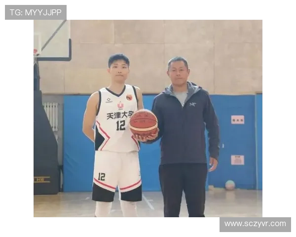 篮球与足球双星同框合影 展现跨界友谊与体育魅力 篮球与足球双星同框合影 展现跨界友谊与体育魅力