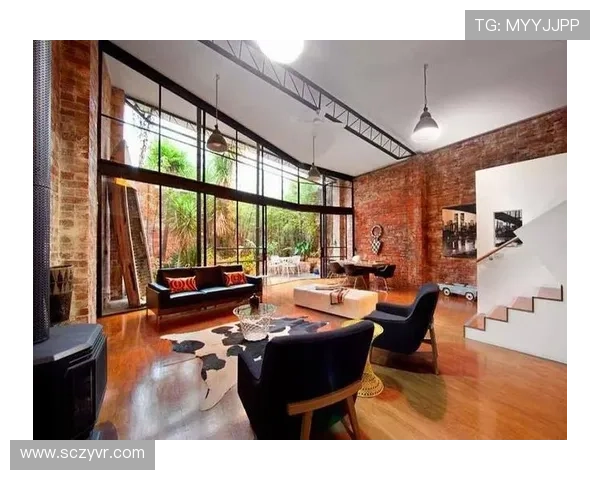 足球明星摆设：彰显球场荣耀与个性魅力的家居艺术品收藏新风尚